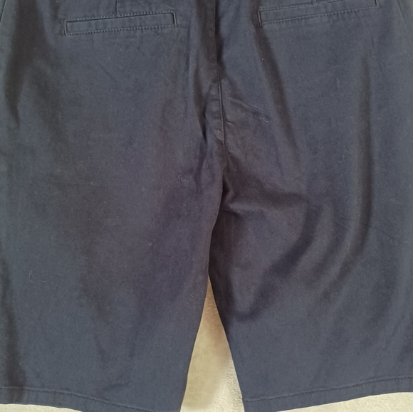 THE CHILDREN'S PLACE Women's Bermuda Short Size 14 Navy Blue Stretch Fabric - Picture 2 of 15